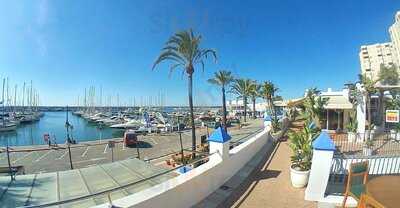 Healy's Irish Bar & Restaurant