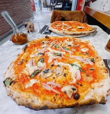 L'antica Pizzeria Da Michele Bcn