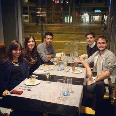 La Avenida Restaurant