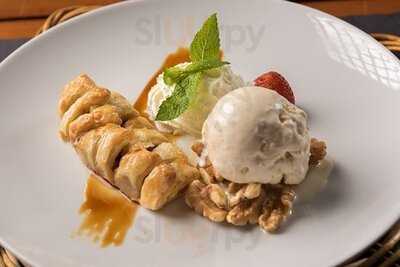 La Avenida Restaurant