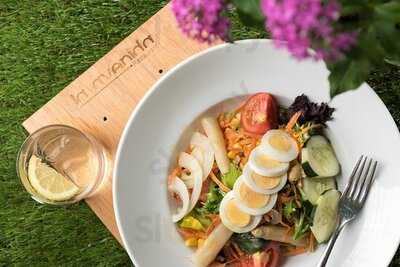 La Avenida Restaurant