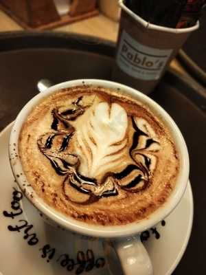 Pablo's Breads, Food & Drinks