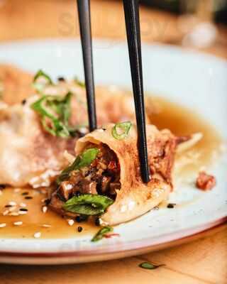 Meet Restaurant Japones