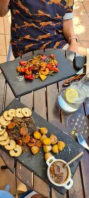 Cafetería. La Fuente.