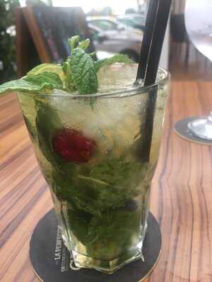 Everest Fusion Restaurant & Cocktail Bar