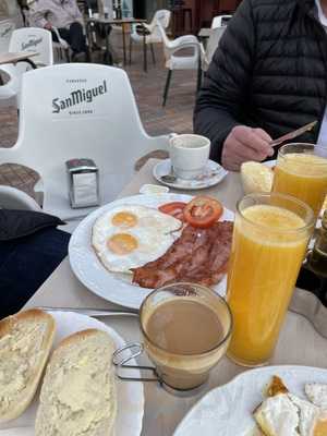 La Huerta De Los Cristales