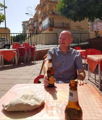 The Half Way Inn - Photo 7