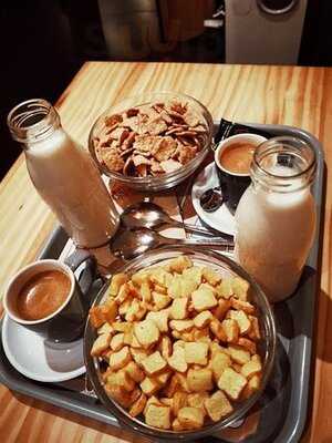 Cereal Hunters Carrer Del Consell