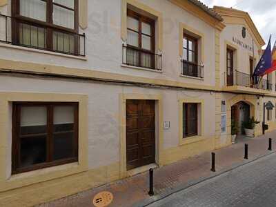 The Crown Alfaz Del Pi