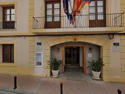 The Crown Alfaz Del Pi