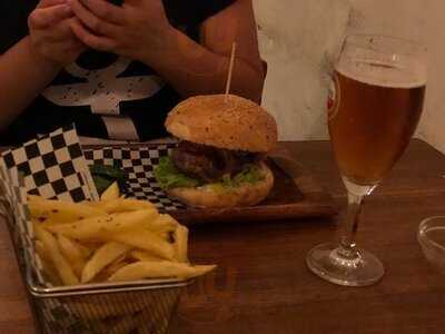 Ilans Burger Bar Kosher