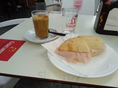 Bar Cafeteria Y Cerveceria Los Romeros