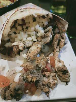 Makarron Pizzería & Tapas