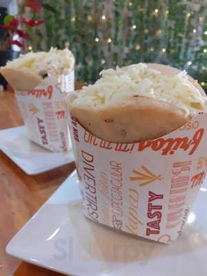 Makarron Pizzería & Tapas