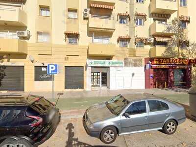 Makarron Pizzería & Tapas