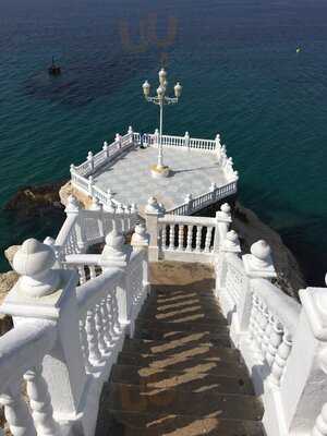 La Sirena Del Puerto