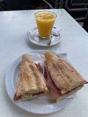 Cafe Lorena - Photo 8