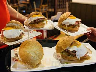 London Cafe Benalmadena