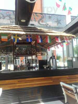 Fast Food Sinatra's Snack Bar