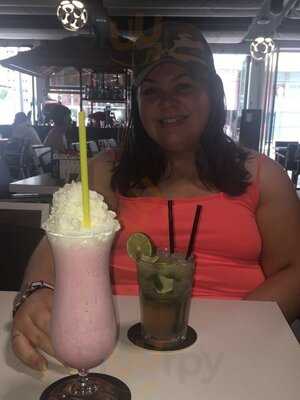 Fast Food Sinatra's Snack Bar