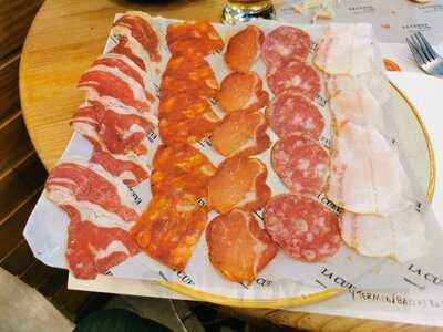 La Cueva De 1900 - Alarcón Luján, 1