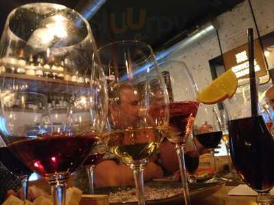 Vinomio Wine & Cheese