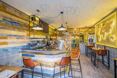 La Taverna Del Poblenou - Photo 7