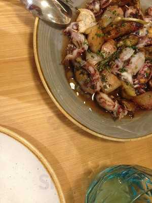 Moix Wine & Gastrobar