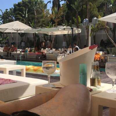 The Agus Gatrobar Beach