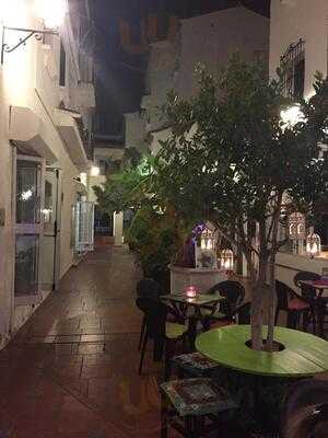 Bar-coctelería Teteria Albanta.