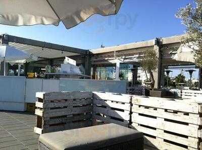 Mist, Entre El Cielo Y El Mar