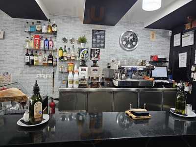 Cafeteria Blanco Y Negro