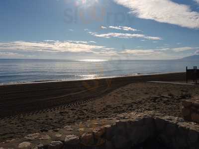 Chiringuito Mar De Fondo
