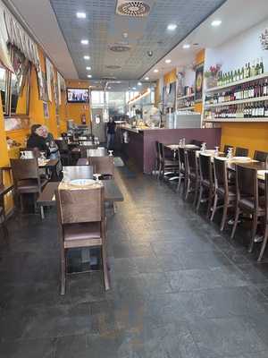 Gandhi Restaurant - Photo 8