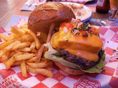 Barba-rossa Beach Bar Born