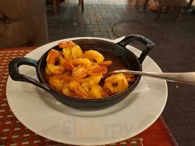 Tapas Y Vino Grupo Saltoki