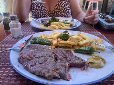 Tapas Y Vino Grupo Saltoki