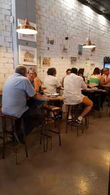 La Plancha Taberna
