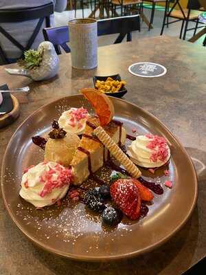 New York Cafe And Bar