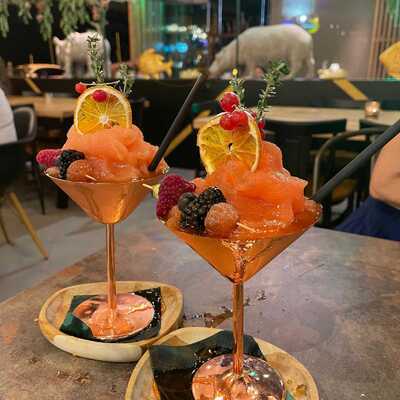 New York Cafe And Bar