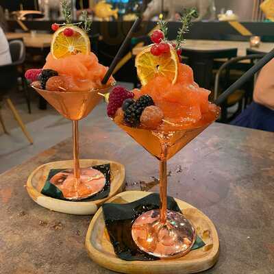 New York Cafe And Bar