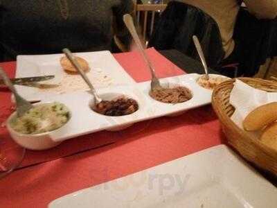 Rancho Burger - Food & Music