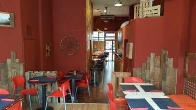 Rancho Burger - Food & Music