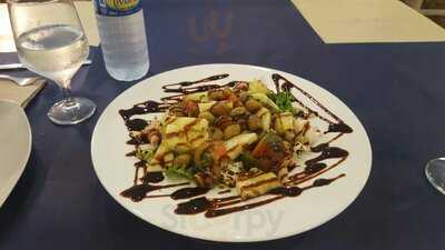 Los Faroles Bodeguita