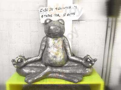 Delirious Salon Lounge