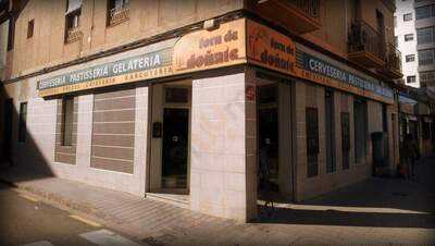 Panaderia-cafeteria Forn De Donate