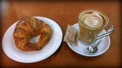 Panaderia-cafeteria Forn De Donate