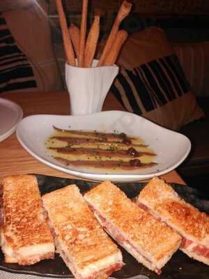 La Jacaranda Del Passatge