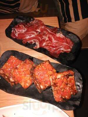 La Jacaranda Del Passatge