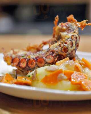 La Jacaranda Del Passatge